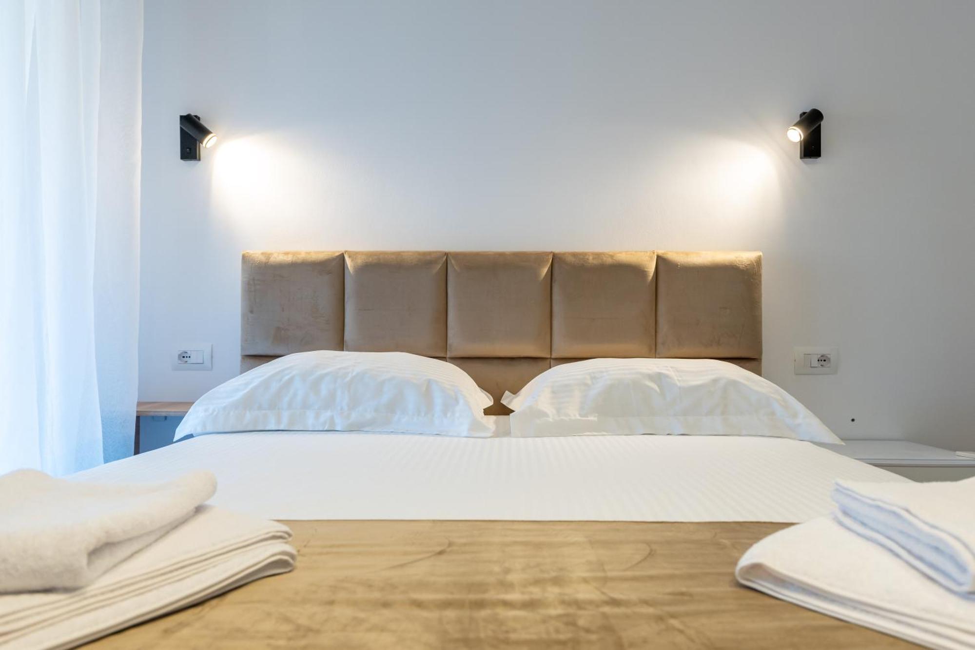 Hotel Perla คซามิล ภายนอก รูปภาพ